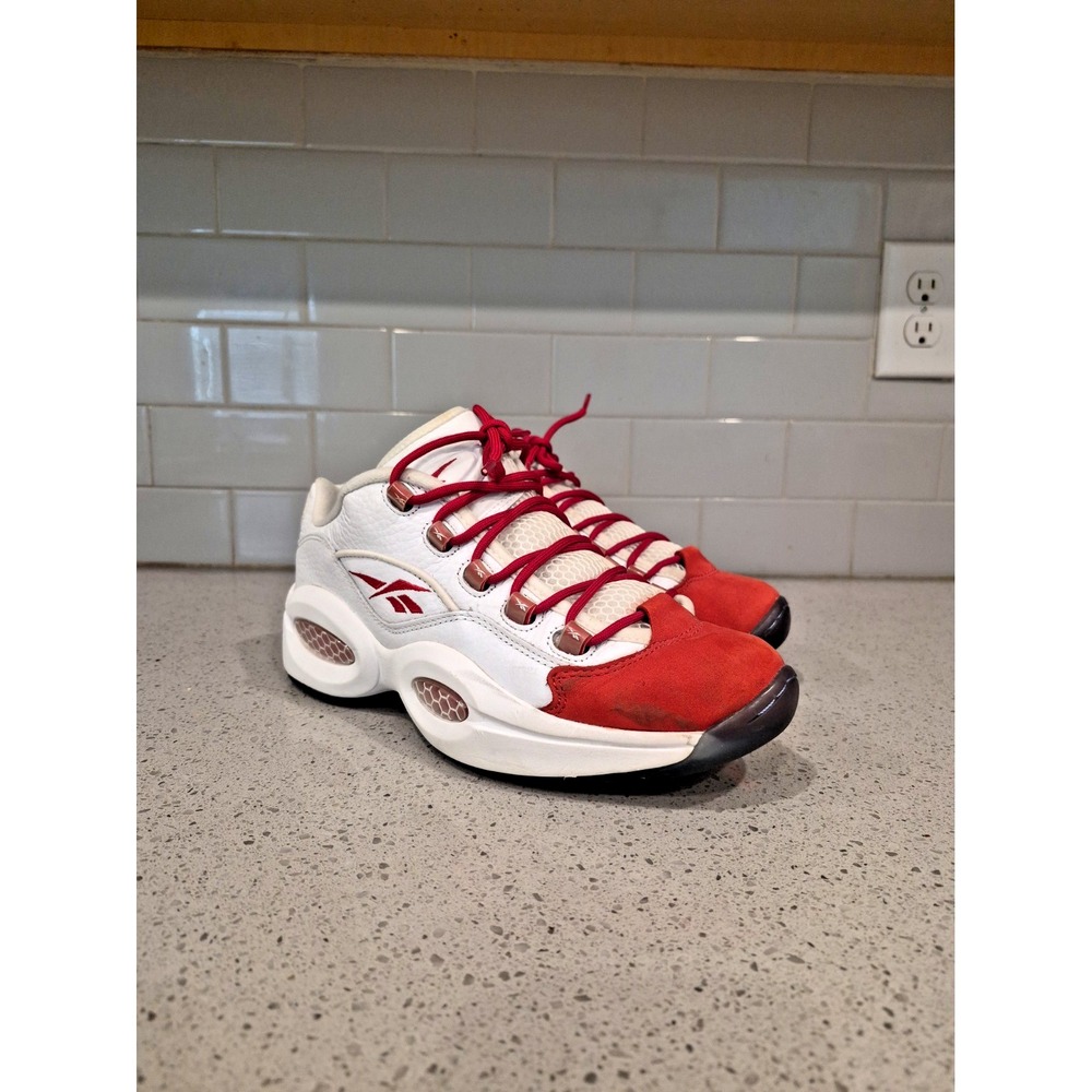 Reebok Question Low White Red Ice Size 9.5 Mens Suede Tip